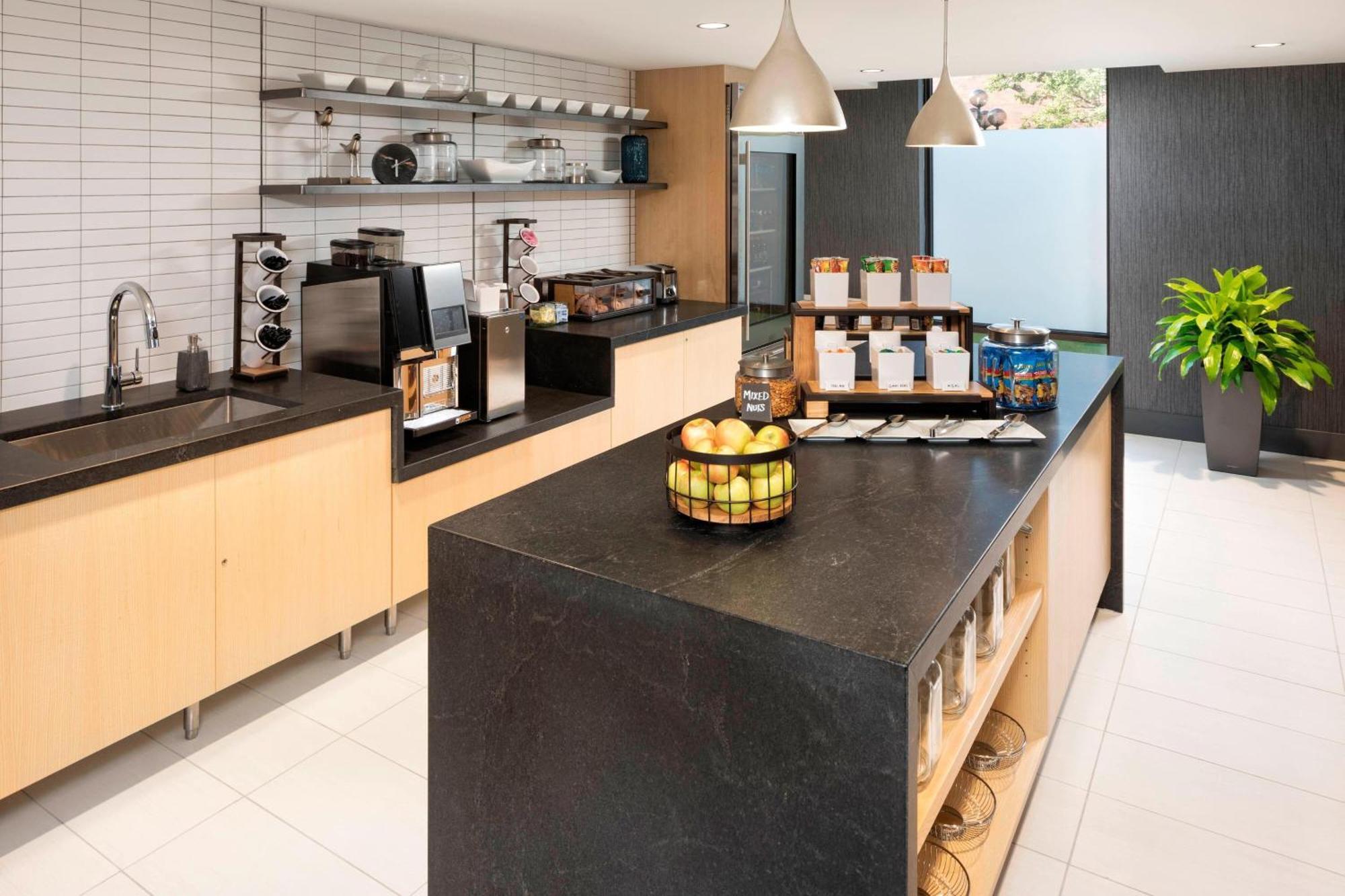 Delta Hotels By Marriott Minneapolis Northeast Εξωτερικό φωτογραφία